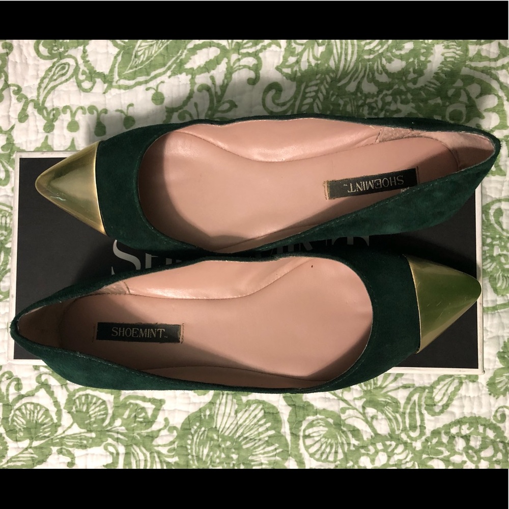 Emerald gold pointed flat SHOEMINT “koko”